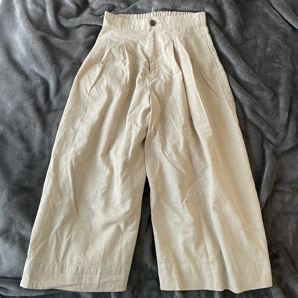 Uniqlo crop linen trouser